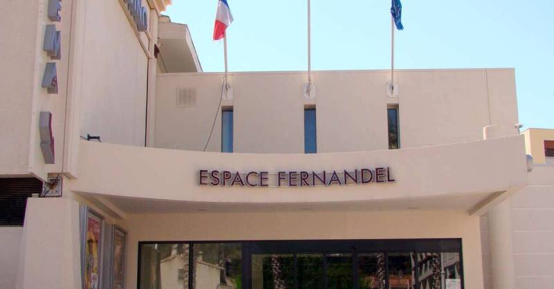 Photo du cinéma de Carry le Rouet à l'espace Fernandel